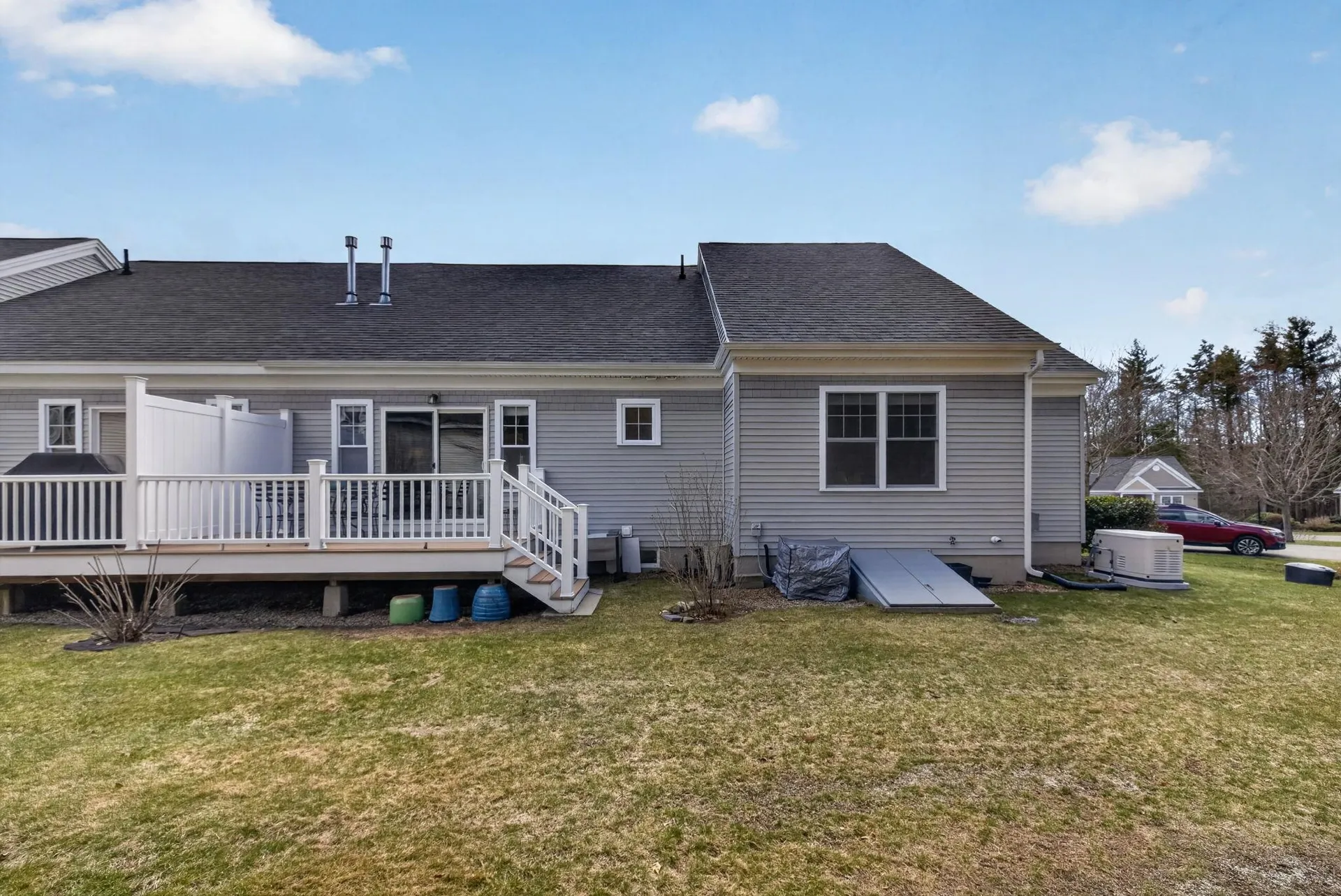 22 Mill Pond Road Brentwood NH 03833-6139