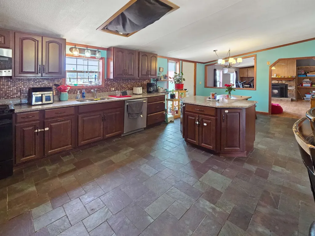 11 Bowen Lane Benson VT 05743