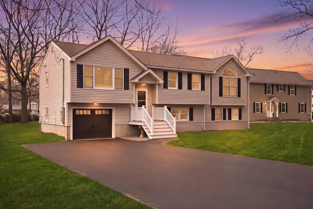 34 Shore Drive Salem NH 03079
