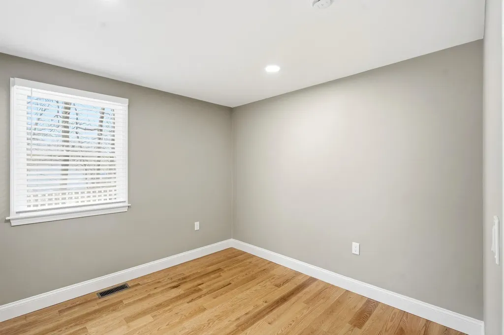 34 Shore Drive Salem NH 03079