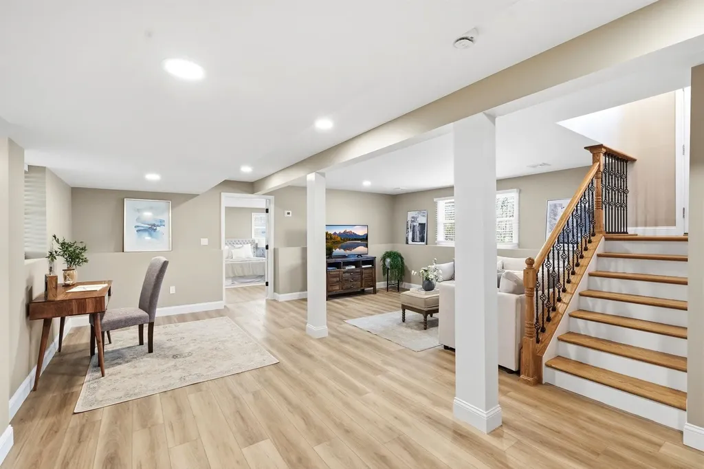 34 Shore Drive Salem NH 03079