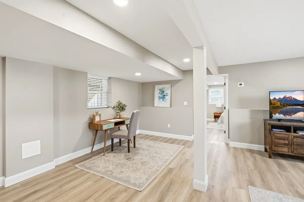34 Shore Drive Salem NH 03079