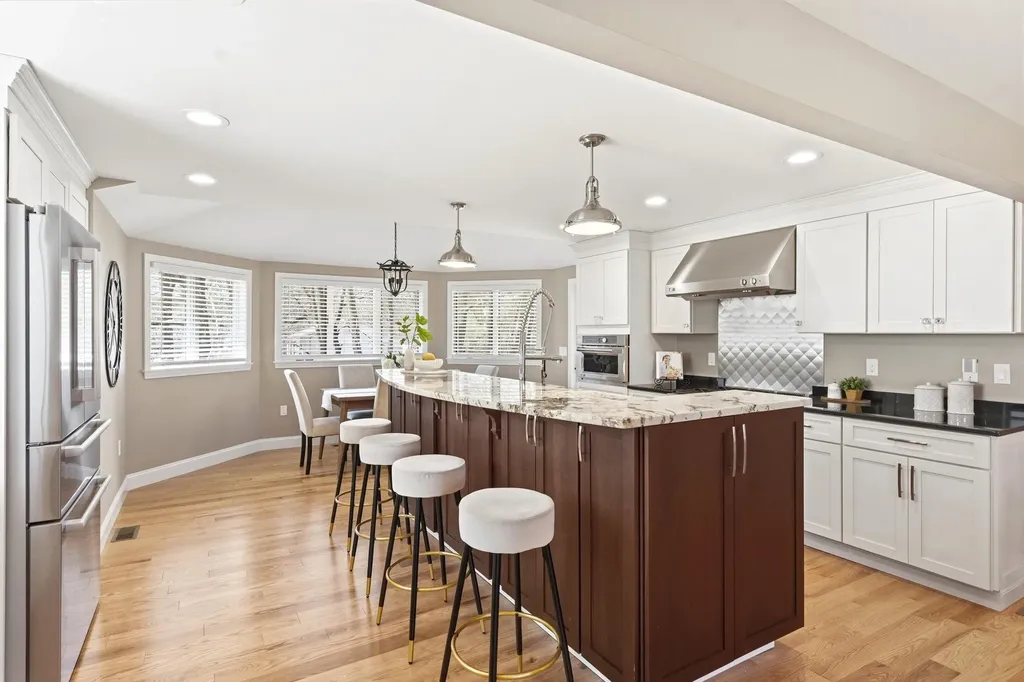34 Shore Drive Salem NH 03079