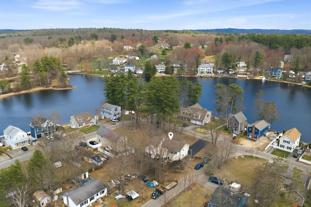 34 Shore Drive Salem NH 03079