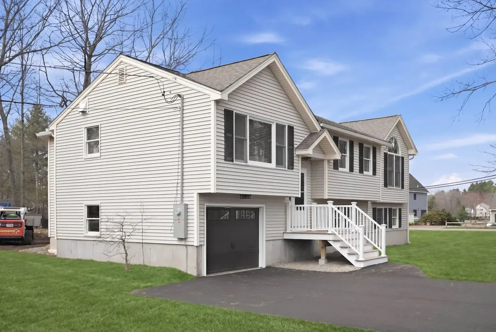 34 Shore Drive Salem NH 03079