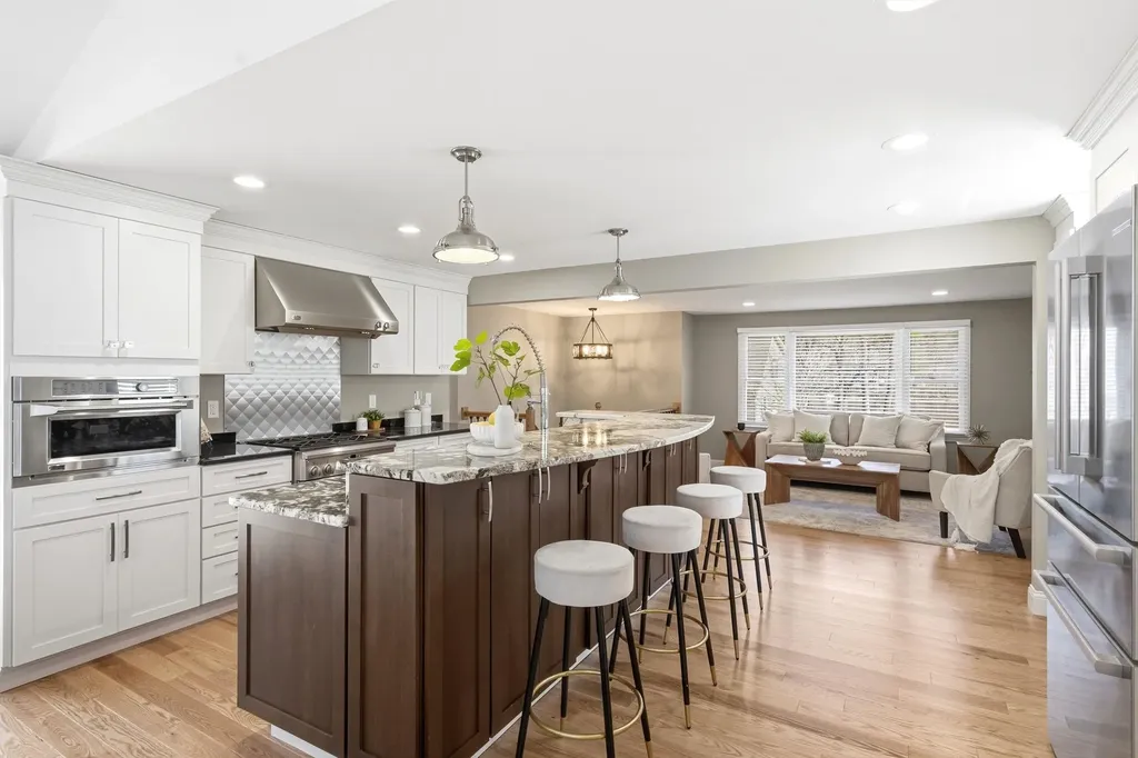 34 Shore Drive Salem NH 03079