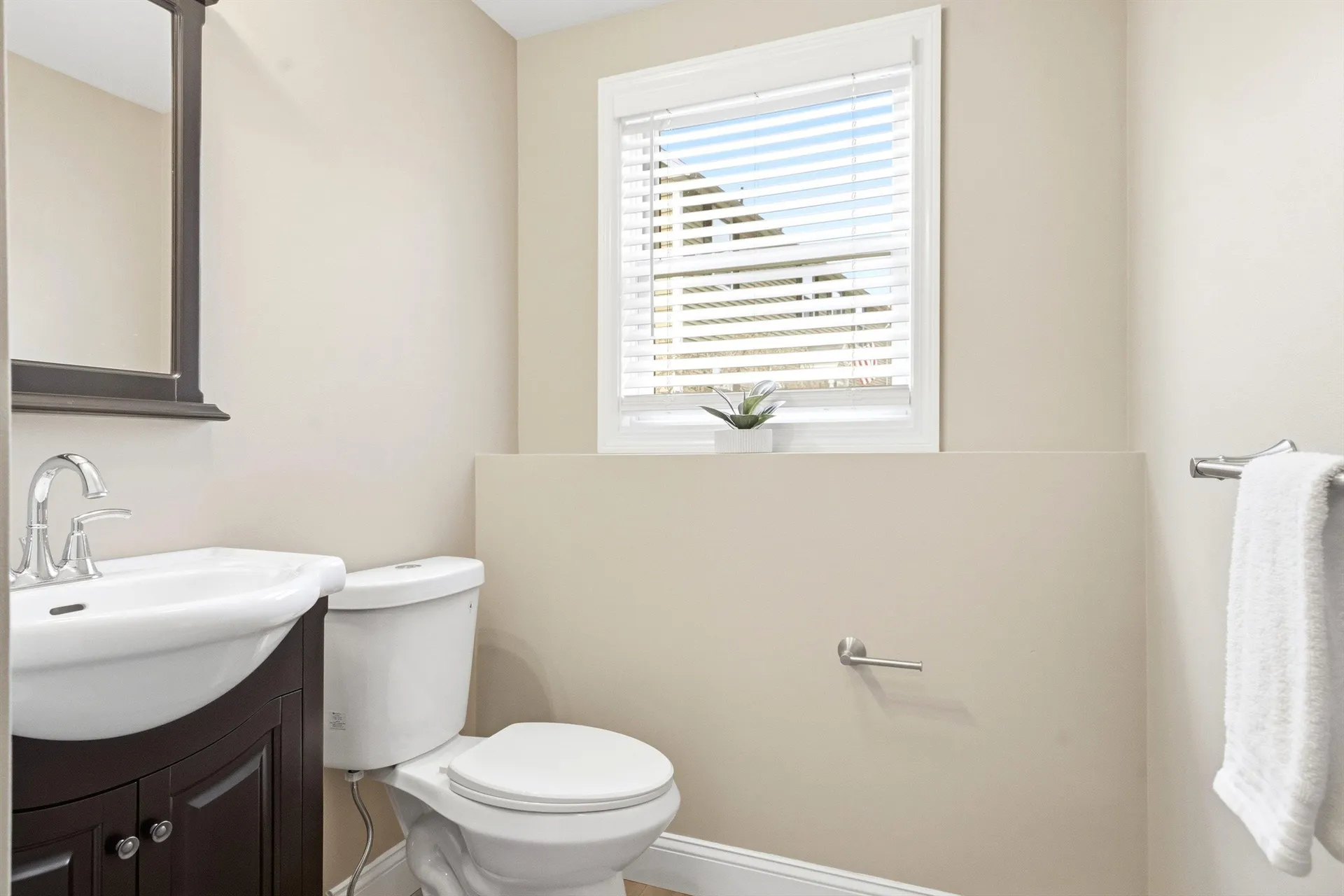 34 Shore Drive Salem NH 03079