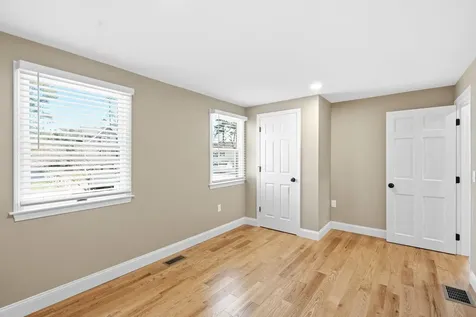 34 Shore Drive Salem NH 03079