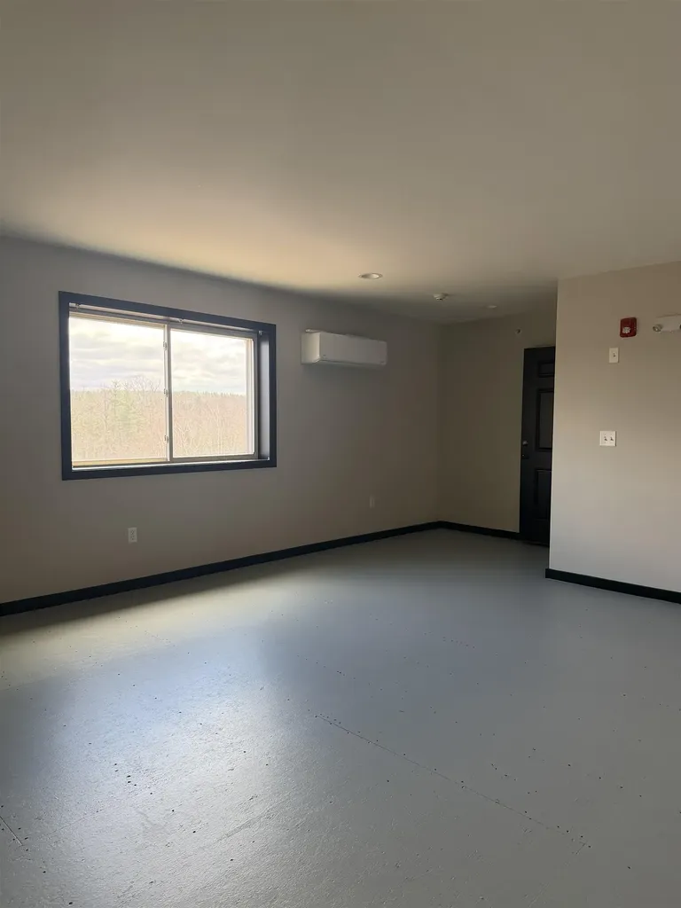 9 Bobcat Way Sandown NH 03073