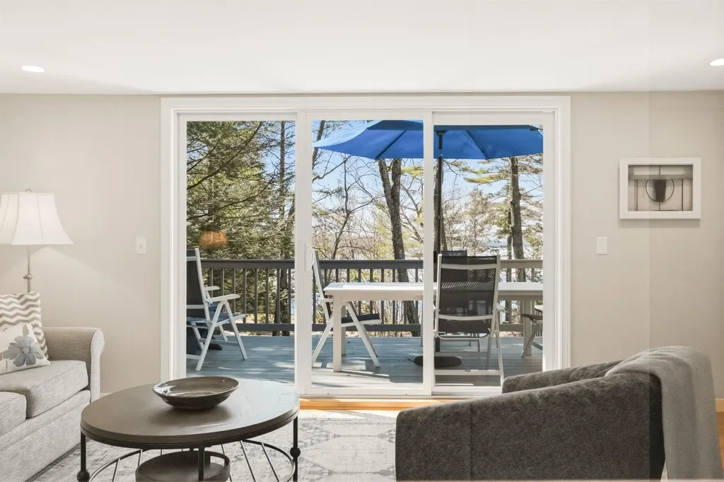 19 Wawbeek Road Tuftonboro NH 03816