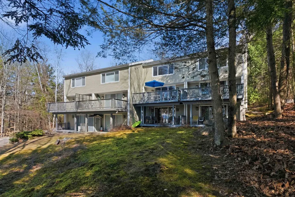 19 Wawbeek Road Tuftonboro NH 03816