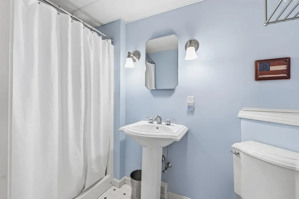 19 Wawbeek Road Tuftonboro NH 03816