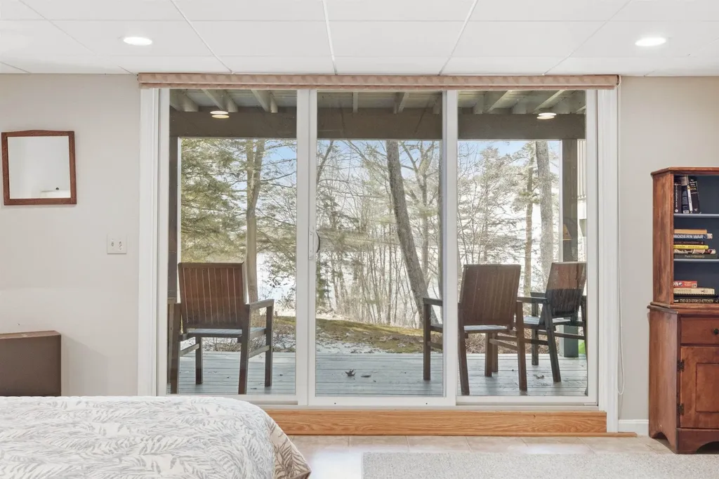 19 Wawbeek Road Tuftonboro NH 03816