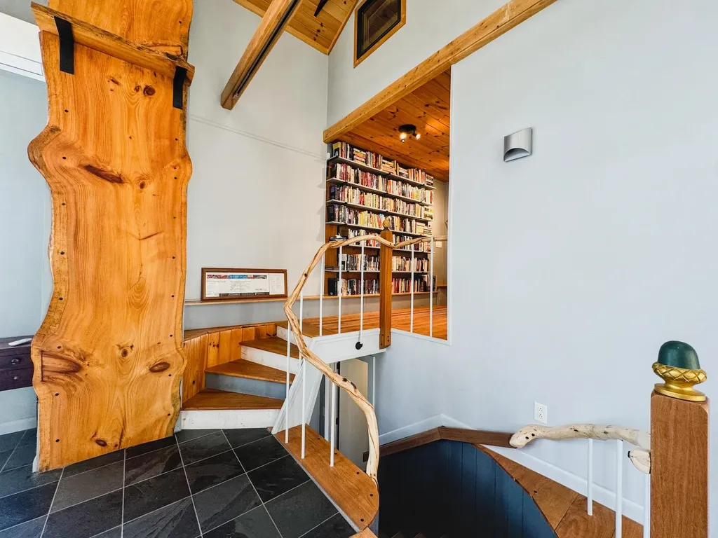 2603 North Pownal Road Pownal VT 05261-0102