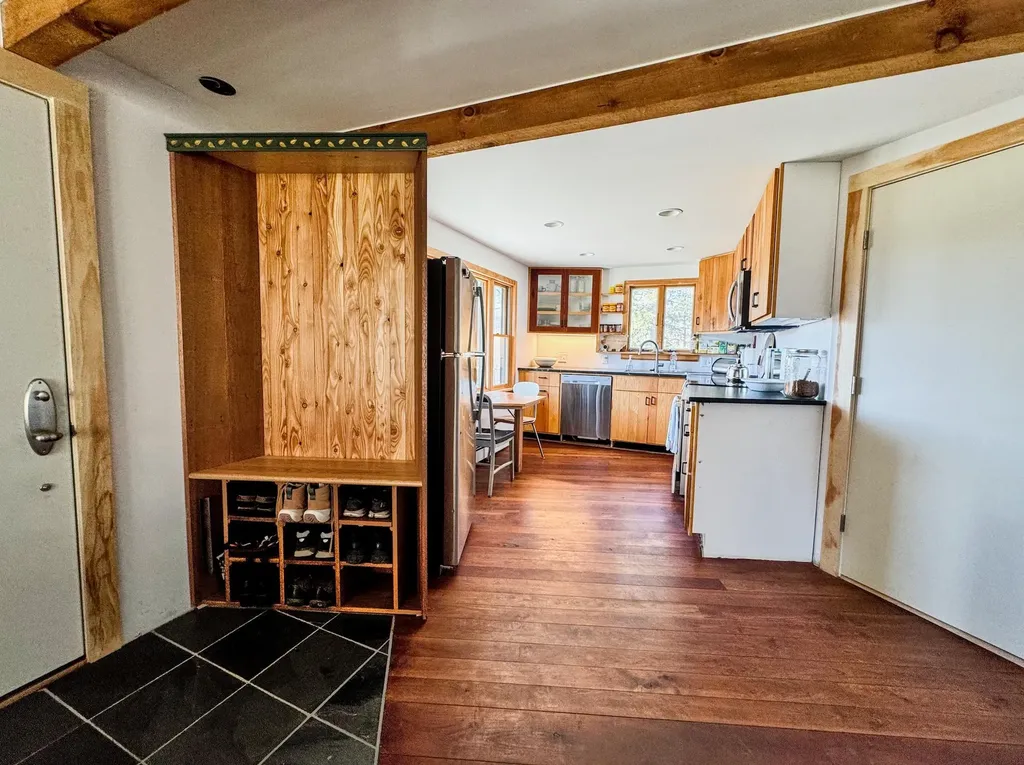2603 North Pownal Road Pownal VT 05261-0102
