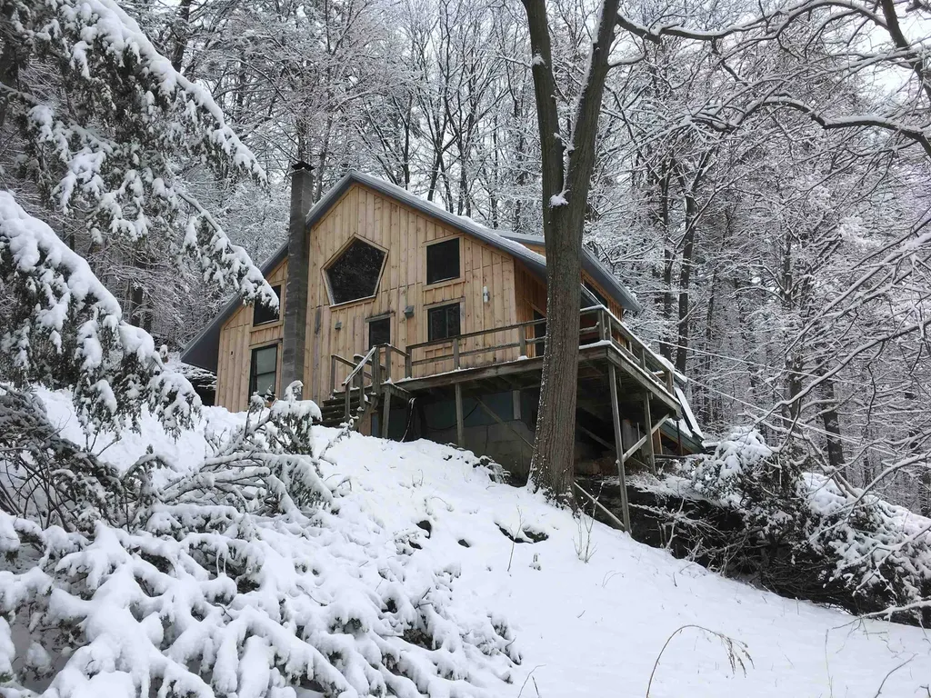 2603 North Pownal Road Pownal VT 05261-0102