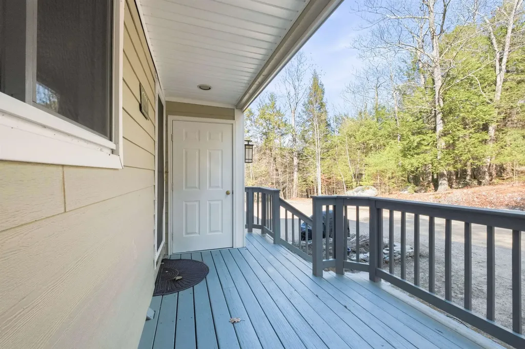 19 Wawbeek Road Tuftonboro NH 03816