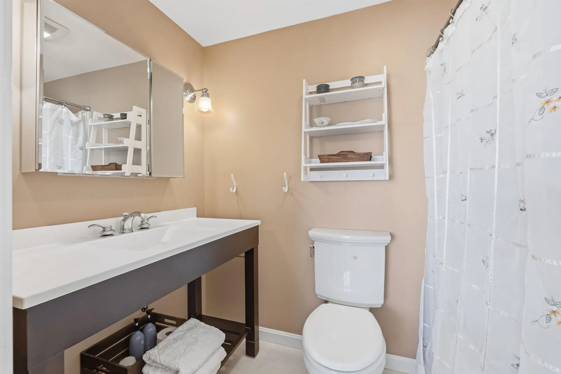 19 Wawbeek Road Tuftonboro NH 03816