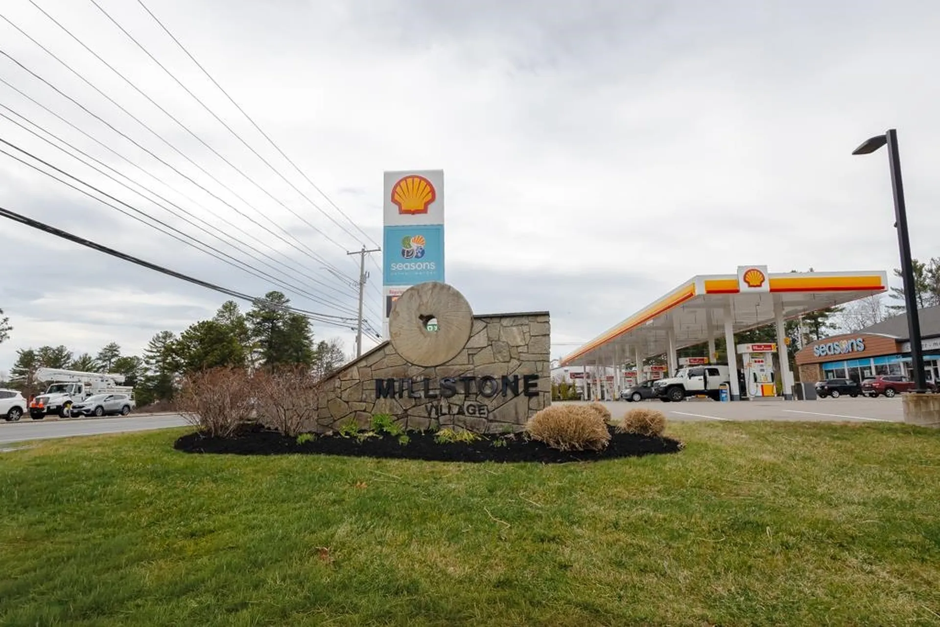 9 Blackstone Drive Nashua NH 03063