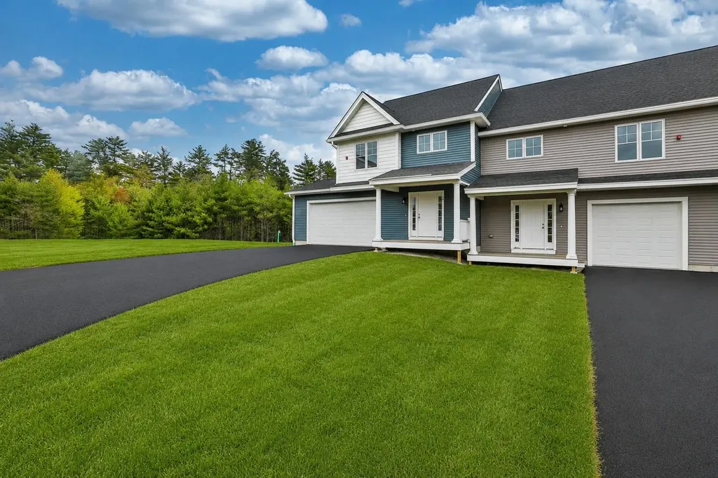 73 Crestview Way Raymond NH 03077