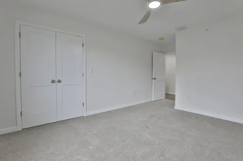 73 Crestview Way Raymond NH 03077