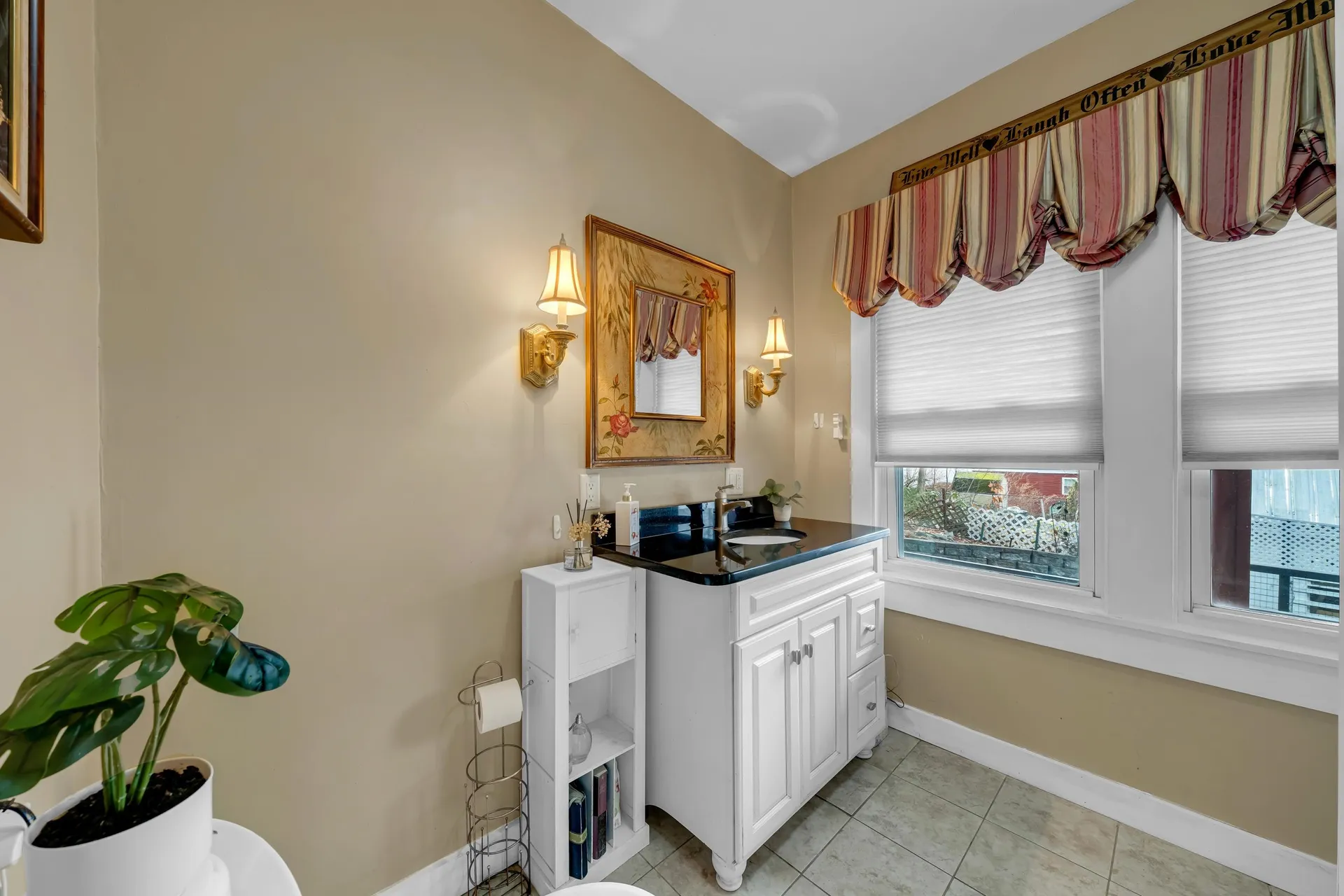 7 Moulton Street Raymond NH 03077