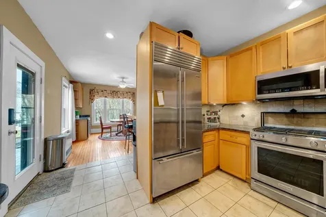 7 Moulton Street Raymond NH 03077