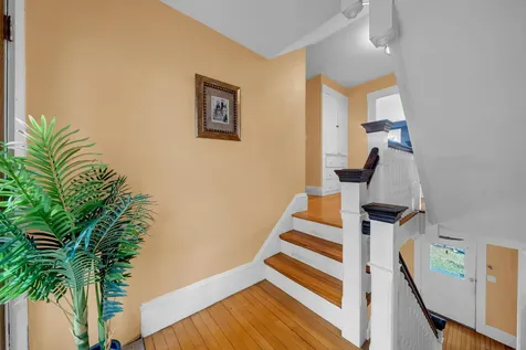 7 Moulton Street Raymond NH 03077