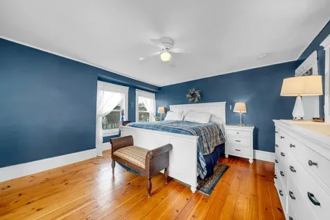 7 Moulton Street Raymond NH 03077
