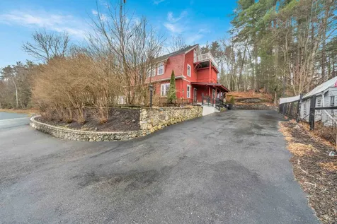 7 Moulton Street Raymond NH 03077