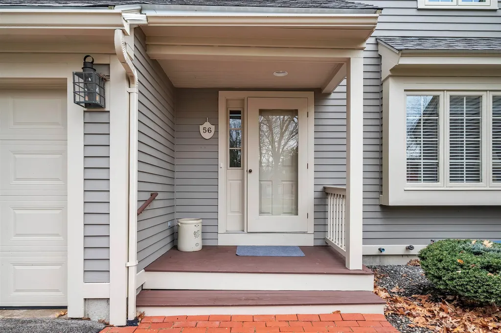 56 Peninsula Drive Stratham NH 03885