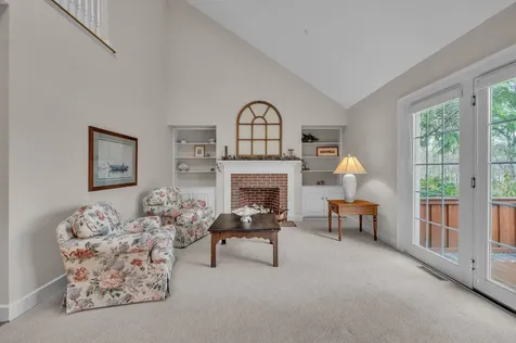 56 Peninsula Drive Stratham NH 03885