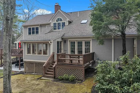 56 Peninsula Drive Stratham NH 03885