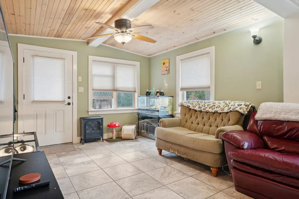 17 Keyes Hollow Road Acworth NH 03607