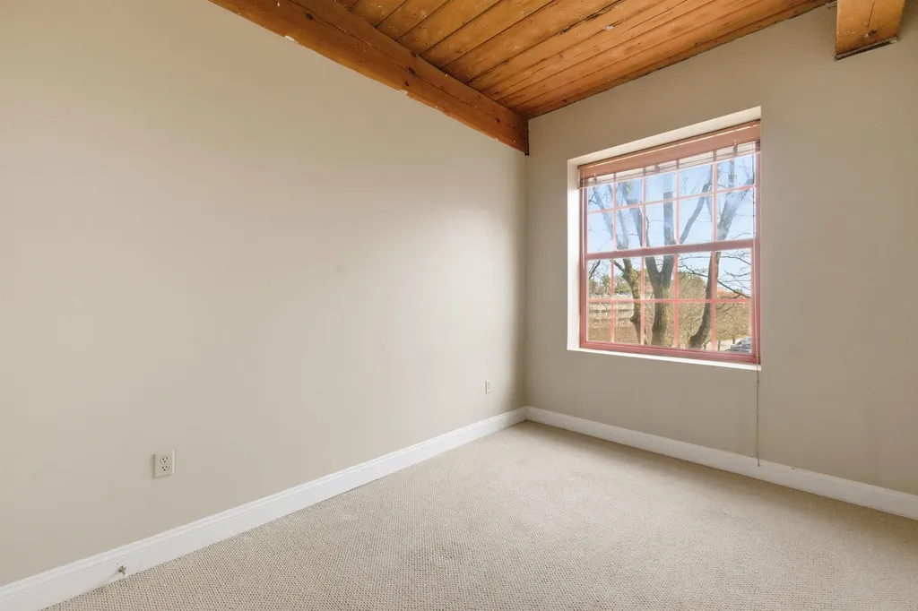 335 Cypress Street Manchester NH 03103