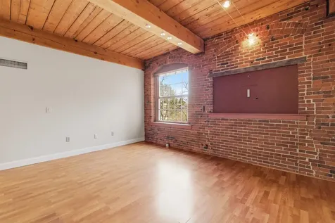 335 Cypress Street Manchester NH 03103