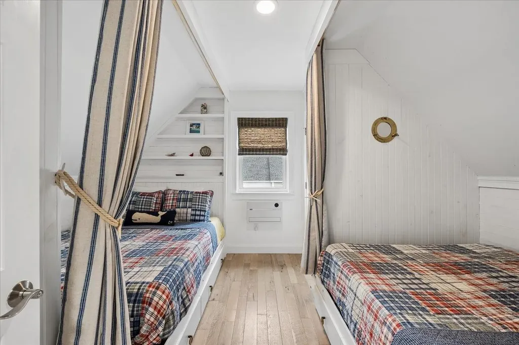 32 Porpoise Drive Rye NH 03870