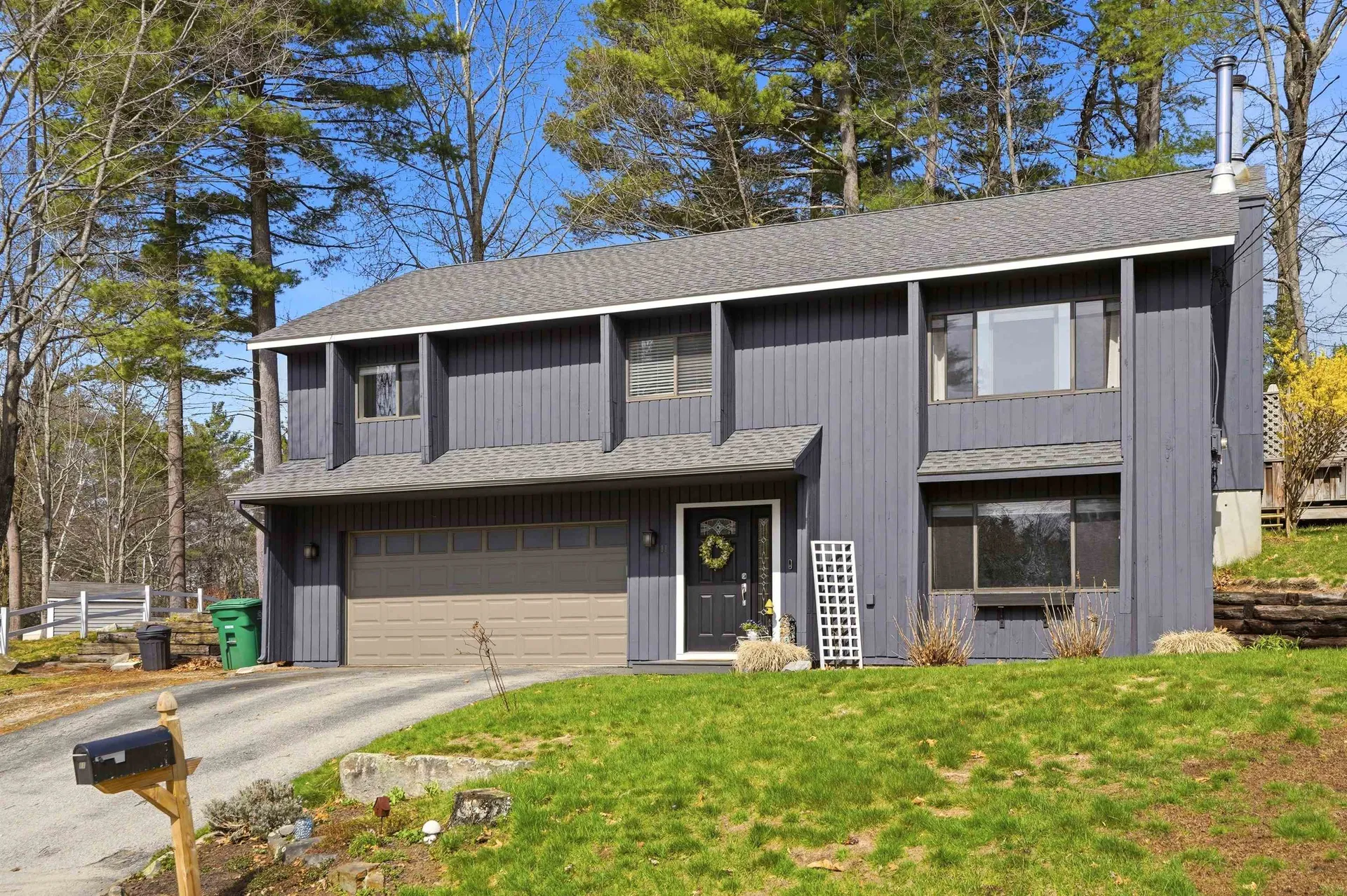 11 Olympia Circle Nashua NH 03062