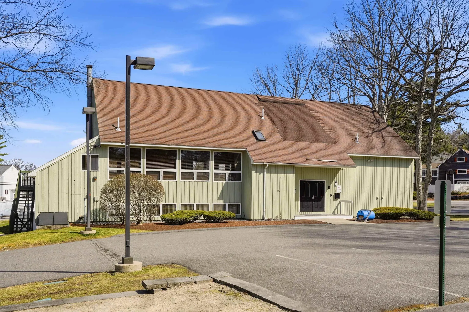 11 Olympia Circle Nashua NH 03062