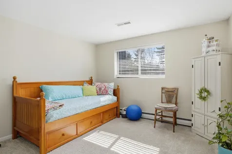 11 Olympia Circle Nashua NH 03062