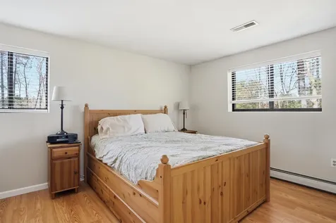 11 Olympia Circle Nashua NH 03062