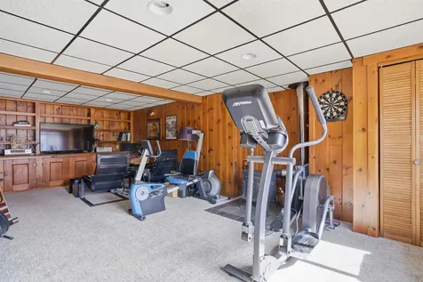 11 Olympia Circle Nashua NH 03062