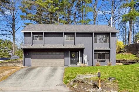 11 Olympia Circle Nashua NH 03062