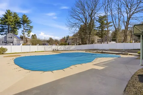 11 Olympia Circle Nashua NH 03062
