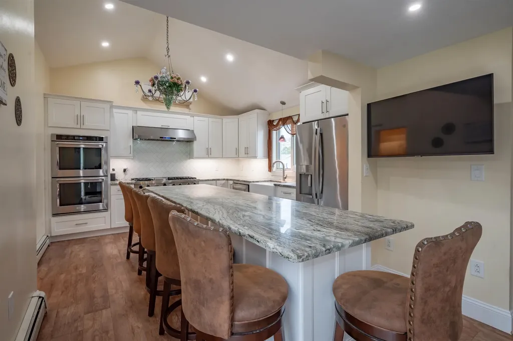 29 Dickerman Street Nashua NH 03060