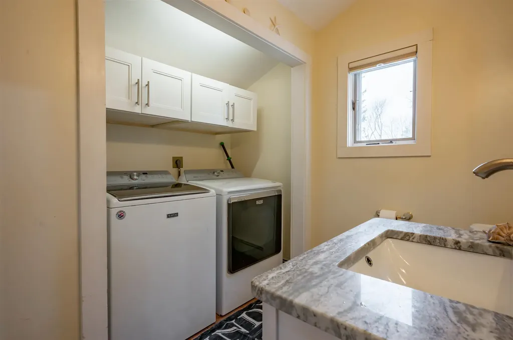 29 Dickerman Street Nashua NH 03060