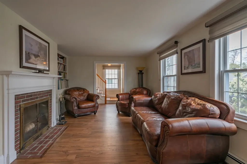 29 Dickerman Street Nashua NH 03060