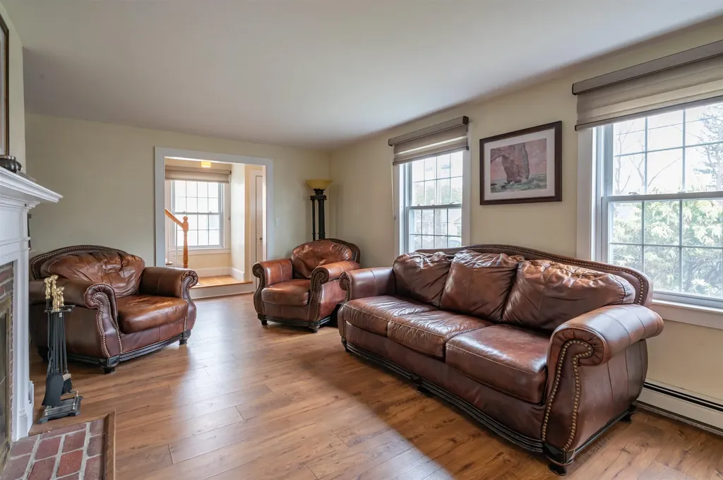 29 Dickerman Street Nashua NH 03060