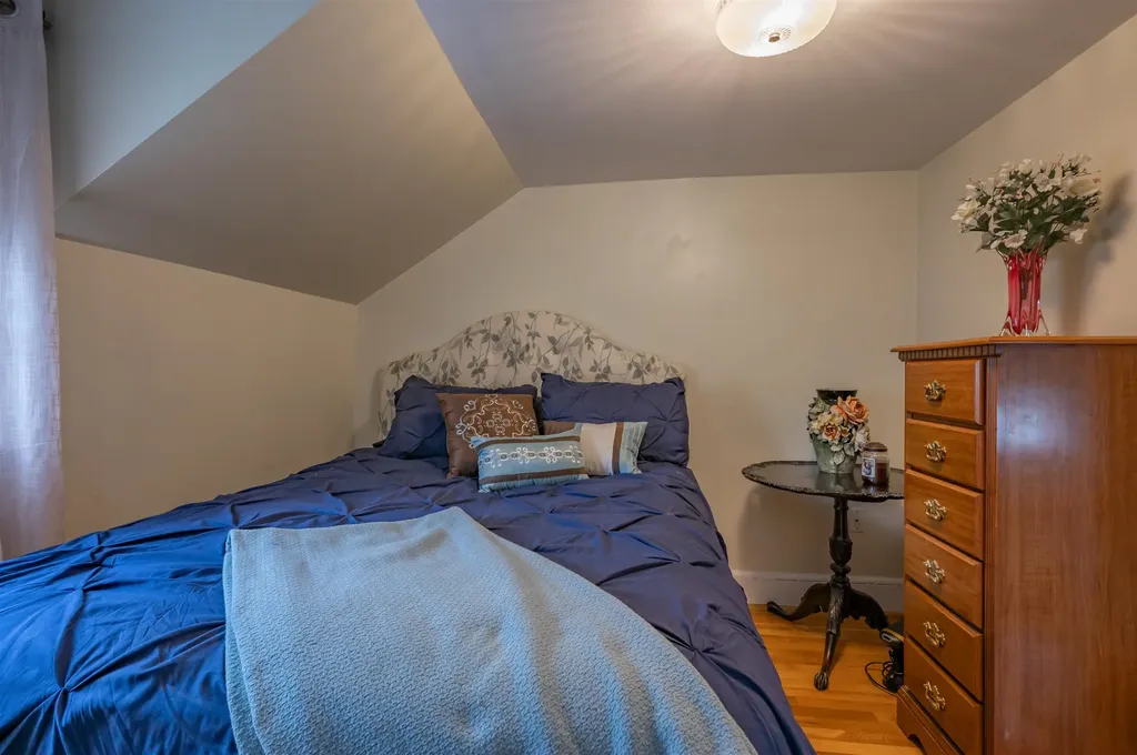 29 Dickerman Street Nashua NH 03060