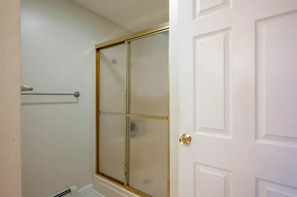 29 Dickerman Street Nashua NH 03060